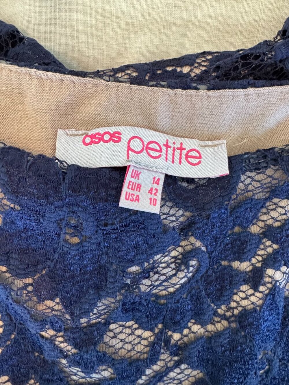 ASOS Petite Elegant Lace Shift Dress | US 10 Petite | Excellent Condition - Picture 14 of 16